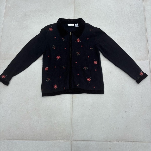 🎀 Croft & Barrow Embroidered Holiday Zip Cardigan - Picture 4 of 5
